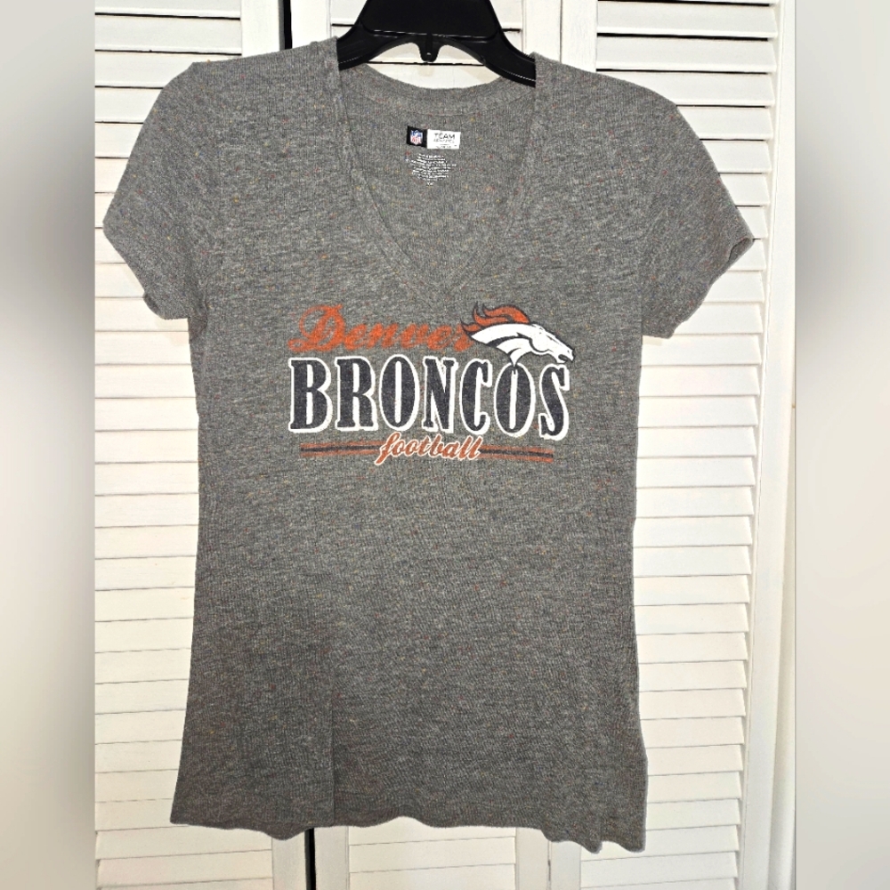 NFL Team Apparel Women's L Denver Broncos Shirt